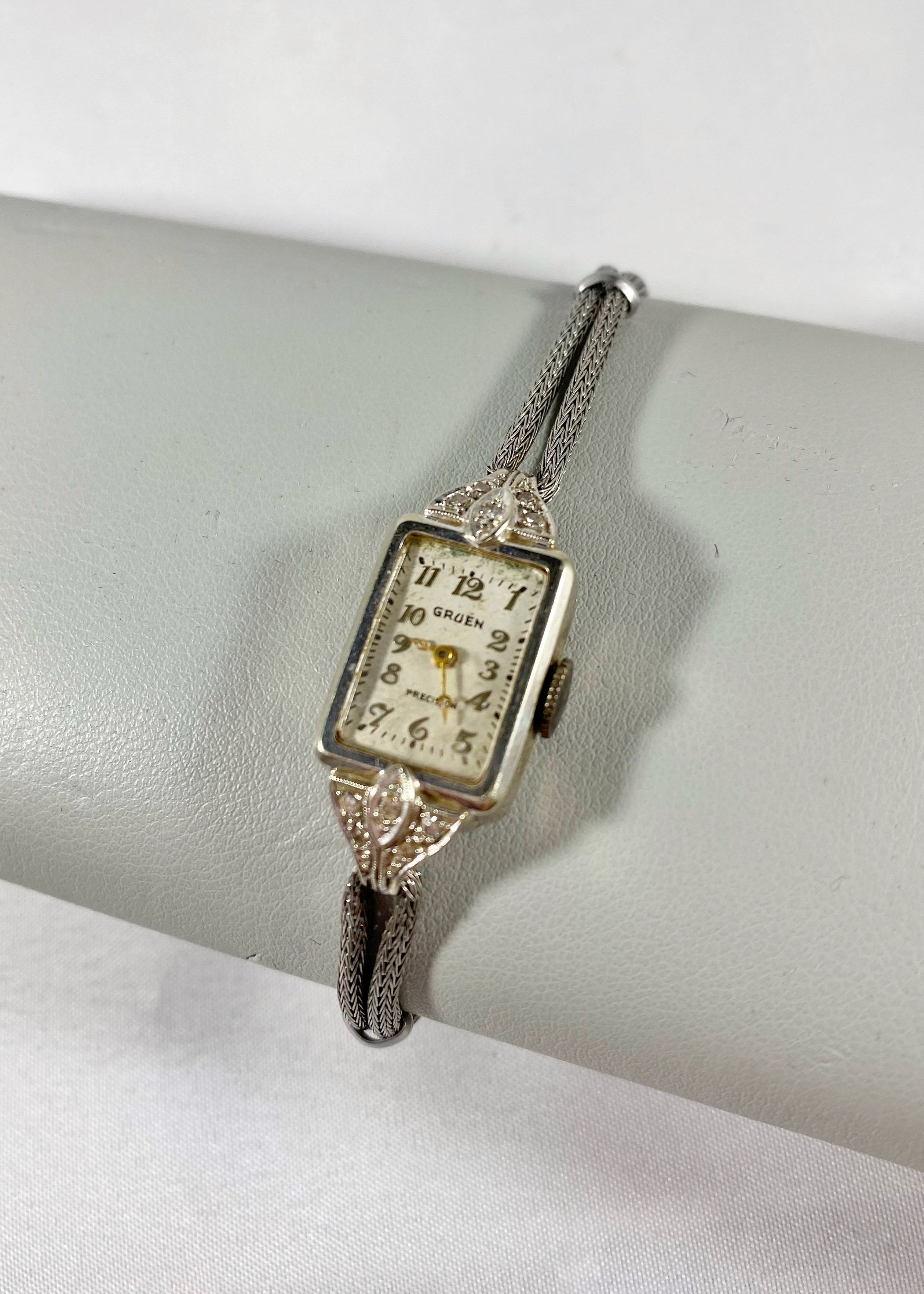 Lot 1643: 14K White Gold Ladies Gruen Wristwatch